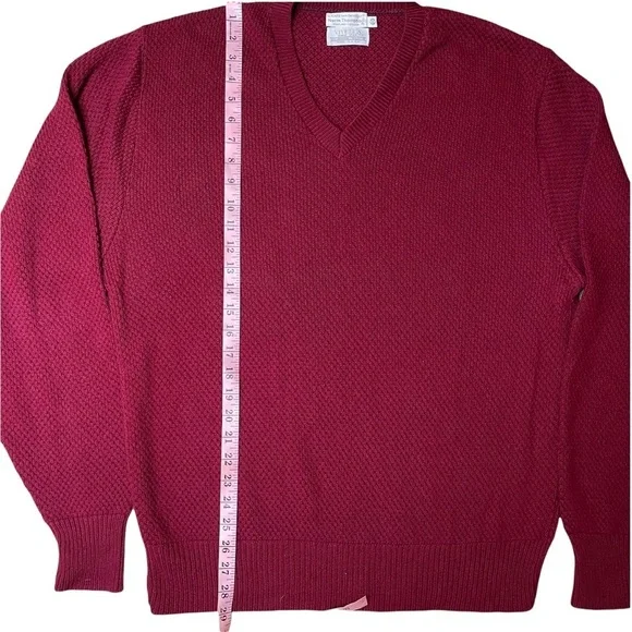 Norm‎ Thompson Vintage Lambs Wool Blend Red Sweater - Picture 5 of 7